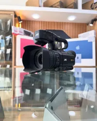 JVC GY-HM250E 4K camera en excellent état avec batterie