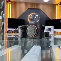 آلة-تصوير-sony-a7-iii-boitier-nu-en-excellent-etat-batterie-et-chargeur-باب-الزوار-الجزائر