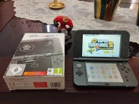 Nintendo New 3DS XL neuf flahsé + 40 jeux 