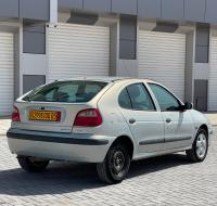 سيارات-renault-megane-1-2000-بريكة-باتنة-الجزائر