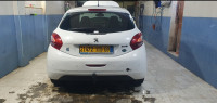 voitures-peugeot-208-2015-allure-ouled-selama-blida-algerie