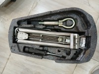 قطع-غيار-المركبات-roue-de-secour-avec-ric-volkswagen-الرويبة-الجزائر