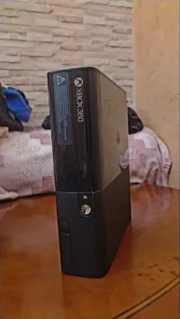 X box 360 super slim 500gb