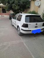 moyenne-berline-volkswagen-golf-4-2001-el-mahmal-khenchela-algerie