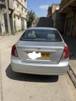 berline-chevrolet-optra-4-portes-2011-baraki-alger-algerie