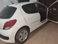Peugeot 207 2012 Fennec