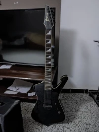 Ibanez Iceman ICT700