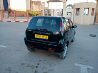 voitures-suzuki-swift-2002-يوزوكي-tiaret-algerie