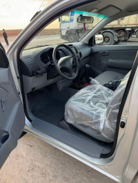 utilitaire-toyota-hilux-2009-hammam-dhalaa-msila-algerie