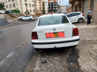 voitures-volkswagen-passat-2000-akbou-bejaia-algerie