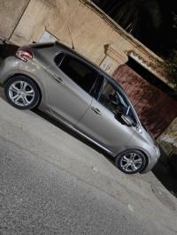سيارات-peugeot-208-2014-allure-الأغواط-الجزائر