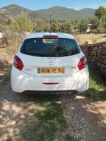 voitures-peugeot-208-2012-bouzeguene-tizi-ouzou-algerie