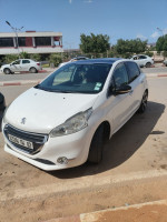 voitures-peugeot-208-2014-allure-chlef-algerie