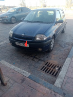 voitures-renault-clio-1-2000-tlemcen-algerie