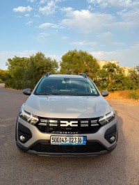 سيارات-dacia-sandero-2023-stepway-expression-رايس-حميدو-الجزائر