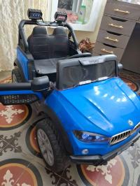 مركبات-و-مسارات-سيارة-كهربائية-للأطفال-jeep-4x4-جديدة-وبإضاءة-led-باب-الواد-الجزائر