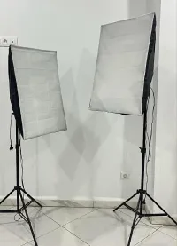 2 Soft box X 4 lamps 