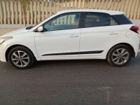 moyenne-berline-hyundai-i20-2018-douera-alger-algerie