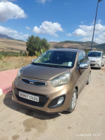 voitures-kia-picanto-2014-pop-hammam-maskhoutine-guelma-algerie