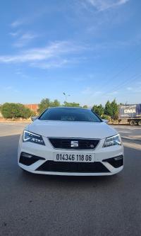سيارات-seat-leon-2018-linea-r-آدكار-بجاية-الجزائر
