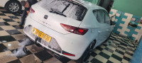 moyenne-berline-seat-leon-2016-cupra-r-khenchela-algerie