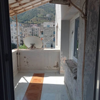 appartement-vente-f3-bejaia-tichy-algerie