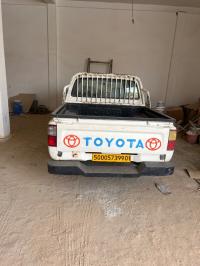 utilities-toyota-hilux-1999-adrar-algeria