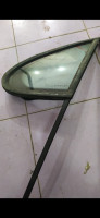 vitres-pare-brise-deflecteur-207-avant-gauche-original-kouba-alger-algerie