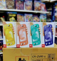 SWITCH LITE FLASHE + JEUX INSTALÉ