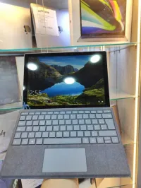 microsoft surface pro 7 i5-1035G4 256GB SSD 8GB RAM
