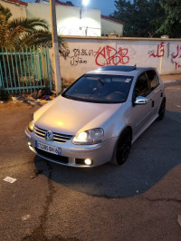 voitures-volkswagen-golf-5-2004-dar-el-beida-alger-algerie