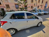 سيارة-صغيرة-hyundai-grand-i10-2017-بوهارون-تيبازة-الجزائر
