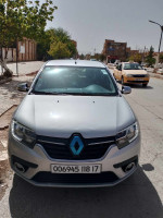 voitures-renault-symbol-2018-djelfa-algerie