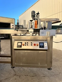 étiqueteuse bouteille automatique آلة لصق على القارورات