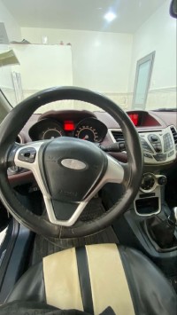 سيارات-ford-fiesta-2011-titanium-sport-pack-الرحمانية-الجزائر