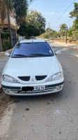 voitures-renault-megane-1-2002-bordj-el-bahri-alger-algerie