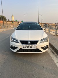 سيارات-seat-leon-2019-تيارت-الجزائر