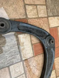 Triangle de suspension 307 / C4 / Berlingo / Partner