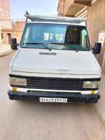 voitures-peugeot-j5-1994-algerie