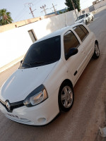 voitures-renault-clio-campus-2014-relizane-algerie