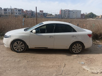 voitures-kia-cerato-2011-touggourt-algerie