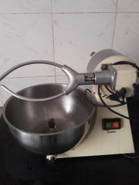عجانات-petrin-santos-dorigine-moteur-et-pieces-en-metales-مستغانم-الجزائر