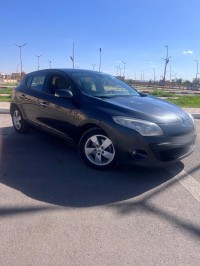 سيارات-renault-megane-3-2010-الأبيض-سيدي-الشيخ-البيض-الجزائر