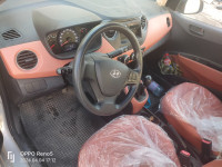 citadine-hyundai-grand-i10-sedan-2017-dz-biskra-algerie