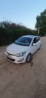 moyenne-berline-hyundai-i20-2014-constantine-algerie