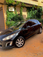 moyenne-berline-peugeot-308-2014-allure-mecheria-naama-algerie