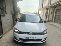 moyenne-berline-volkswagen-golf-7-2013-bordj-el-kiffan-alger-algerie