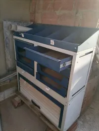 Commode métallique 
