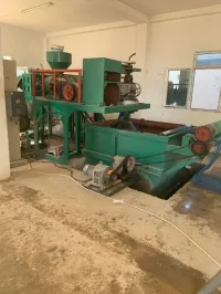 Machine grillage avertisseurs ألة صنع الحواجز