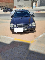 grande-berline-mercedes-classe-e-1996-el-oued-algerie